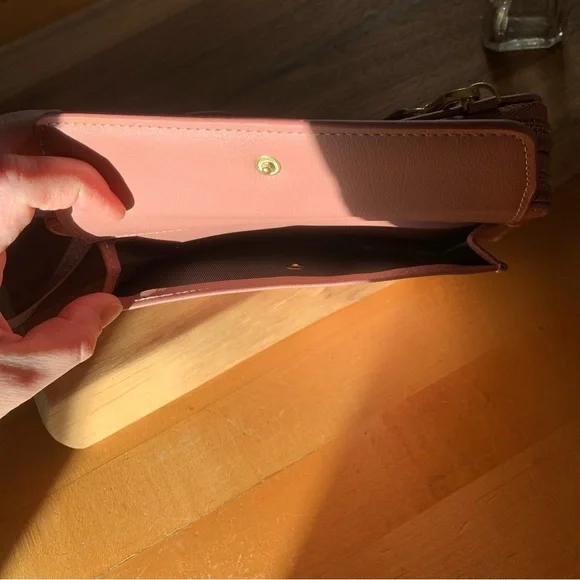 Pink Faux Leather Crossbody Ziparound Wallet Purse Bag Gold Hardware - Picture 5 of 10